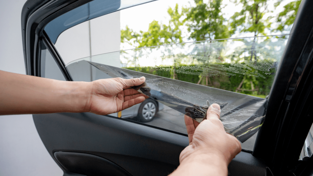 How to Choose the Right Auto Glass Repair and Replacement Service A Complete Guide