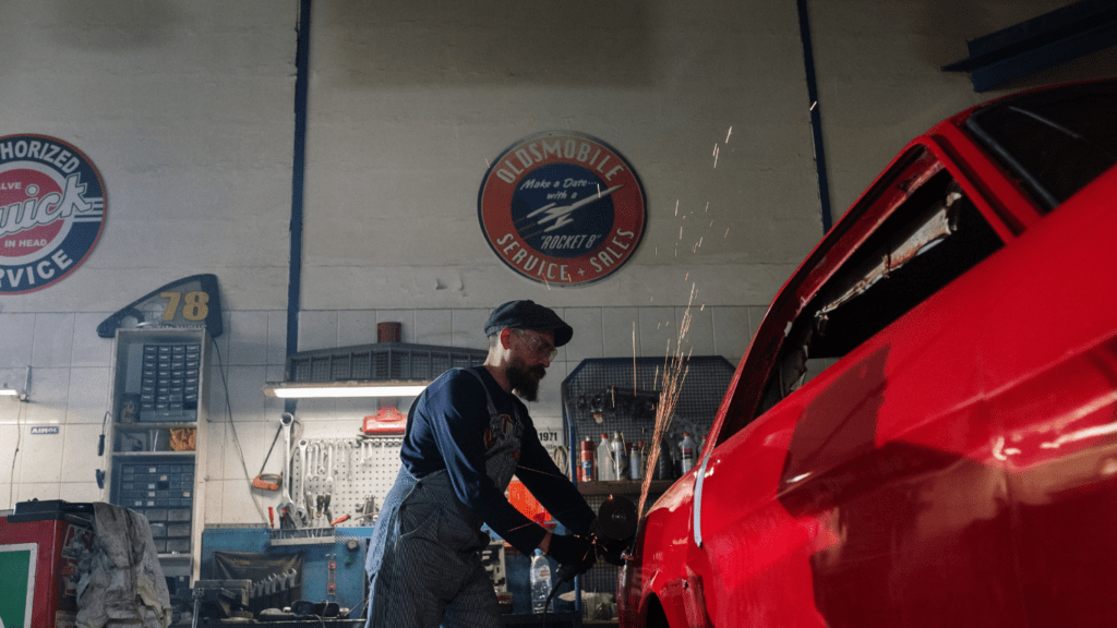 Top Signs You Need a Professional Mechanic