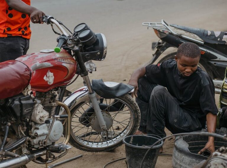 Are Motobike Gloves Strong Fmbmotogear